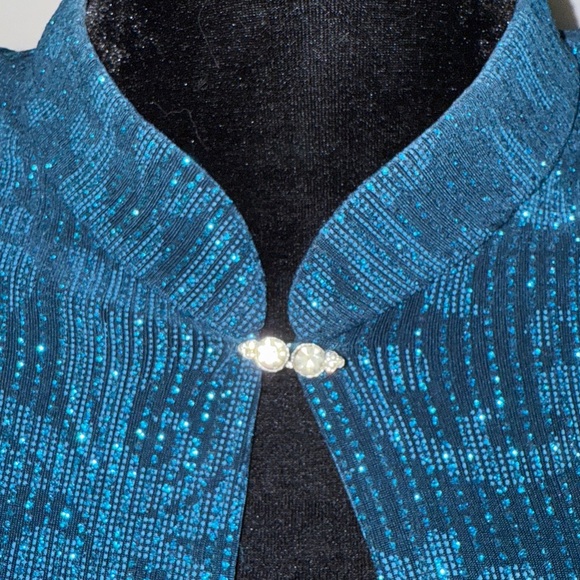 R&M Richards blue blazer jacket and tank top, size 10P - Picture 3 of 9